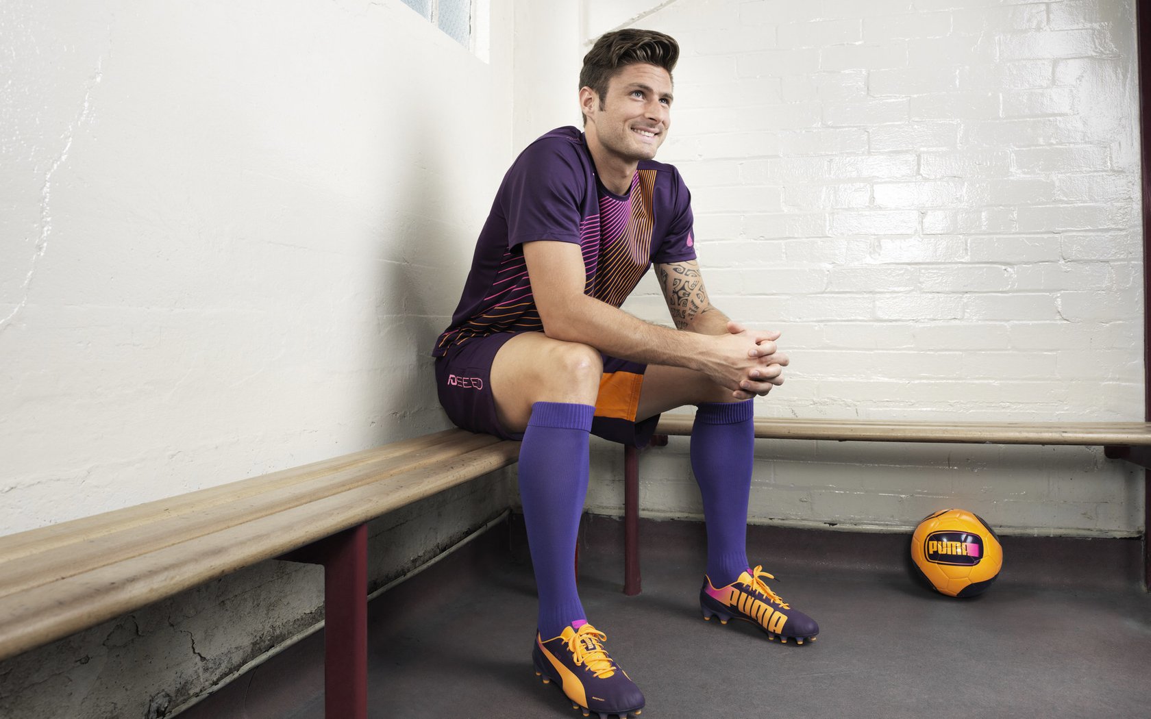 巴黎大师赛最新形势：利物浦高居榜首，俄克拉荷马城雷霆强势追赶，冠军归属成迷的简单介绍